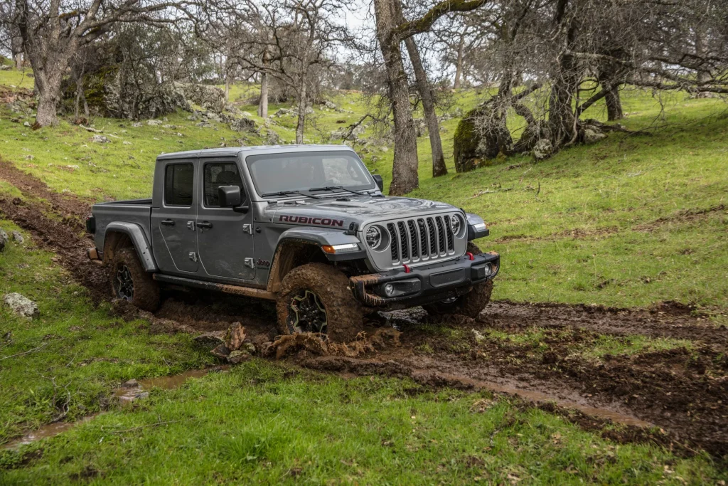Jeep Gladiator EcoDiesel driving off-road